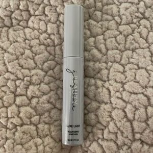 Jazmine Beauty Luxe Lash volumizing mascara